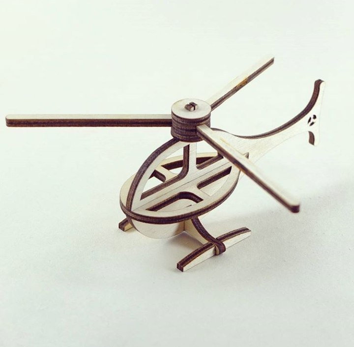 Helikopter 3D Puzzle Model Oyuncak Ücretsiz Vektör lazer kesim çizimi önizlemesi