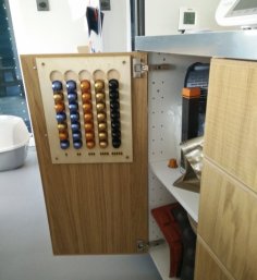 Lazer Kesim K Kupa Düzenleyici Tutucu Duvar Montajı