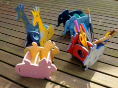 Fil Kalemlik 3D Puzzle Ücretsiz Vektör