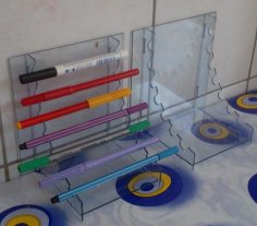 Kalemlik 3D Puzzle Ücretsiz Vektör