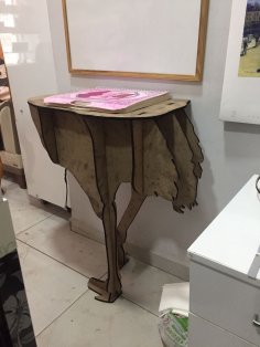 Devekuşu Konsol Yan Sehpa Ücretsiz Vektör
