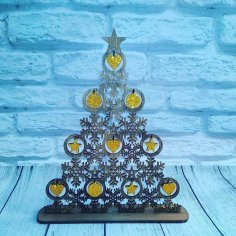 Kar Tanesi Tasarımlı Lazer Kesim Noel Ağacı Ücretsiz Vektör