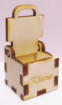 Lazer Kesim Küçük Basit Kutu 3x3x3cm 4mm Ücretsiz Vektör