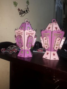Lazer Kesim Fanoos Ramazan Ahşap Işıklı Fener Ücretsiz Vektör