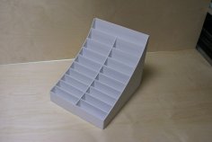 Lazer Kesim Kartvizit Organizer Standı Ücretsiz Vektör