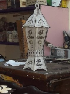 Lazer Kesim Ramazan Ahşap Fener Ücretsiz Vektör