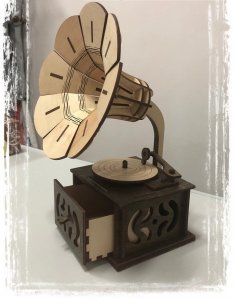 Lazer Kesim Ahşap Gramofon 3D Model Ücretsiz Vektör