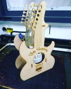 Lazer Kesim Gitar Şarap Kutusu Ücretsiz Vektör