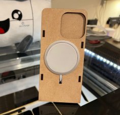 Lazer Kesim iPhone 13 Pro Standı Ücretsiz Vektör