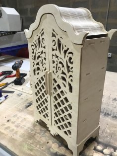 Lazer Kesim Oyuncak Bebek Evi Mobilyası Gardırop Dolap Ücretsiz Vektör