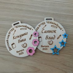 Lazer Kesim Özel Ahşap Madalyalar Ücretsiz Vektör