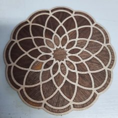 Lazer Kesim Mandala Tasarımlı Yuvarlak Şekilli Ahşap Bardak Altlıkları Ücretsiz Vektör
