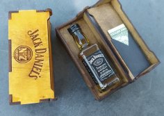 Lazer Kesim Jack Daniels Ahşap Hediye Kutusu Ücretsiz Vektör