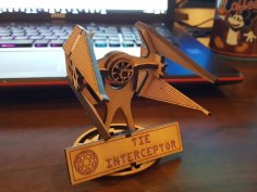 Lazer Kesim TIE Interceptor Standlı Ücretsiz Vektör