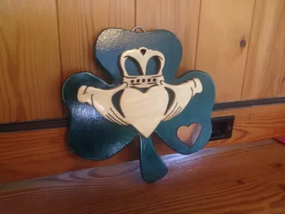 Claddagh Yüzüğü Lazer Kesim Ücretsiz Vektör CDR çizimi