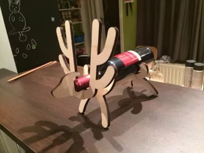 Ren Geyiği Şarap Standı Lazer Kesim SVG Dosyası SVG çizimi