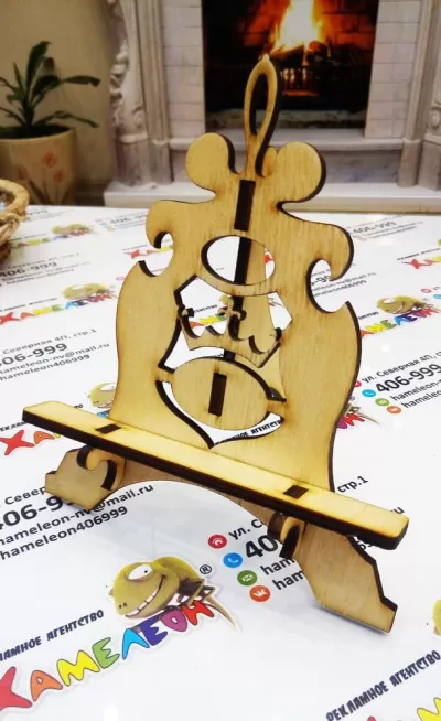 Telefon veya Kartvizit için Lazer Kesim Standı Ücretsiz Vektör CDR çizimi