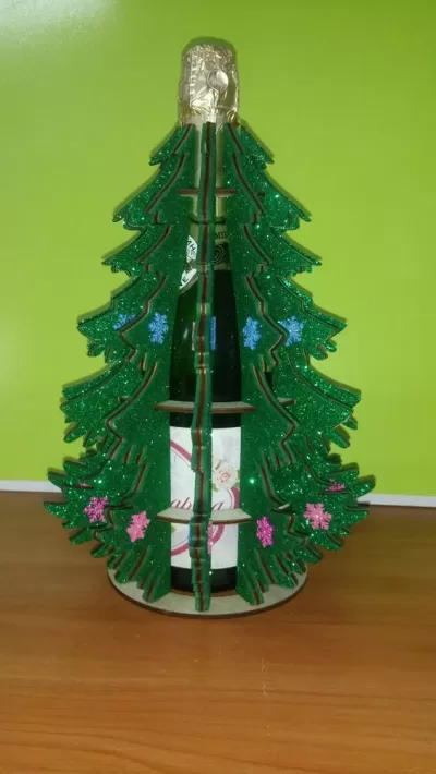 Lazer Kesim Noel Şarap Şişesi Hediyesi Noel Yılbaşı Ağacı Ücretsiz Vektör CDR çizimi