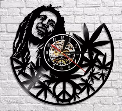 Lazer Kesim Bob Marley Vinil Plak Saat Şablonu Ücretsiz Vektör CDR çizimi