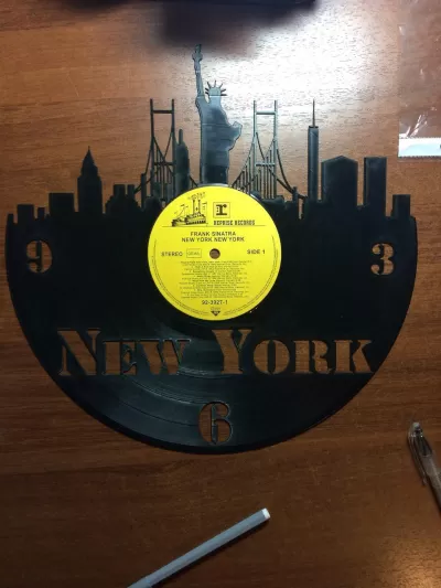 New York Şehri Vinil Plak Duvar Saati Lazer Kesim Şablonu Ücretsiz Vektör CDR çizimi