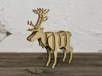 Lazer Kesim Ahşap 3D Kuzey Ren Geyiği Ücretsiz Vektör CDR çizimi