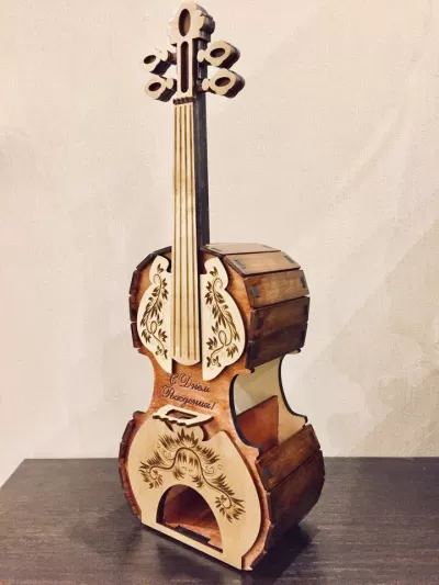 Lazer Kesim Gitar Şeklinde Çay Evi Ücretsiz Vektör CDR çizimi