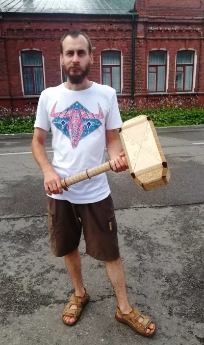 Lazer Kesim Ahşap Thor Çekici Oyuncak Ücretsiz Vektör CDR çizimi