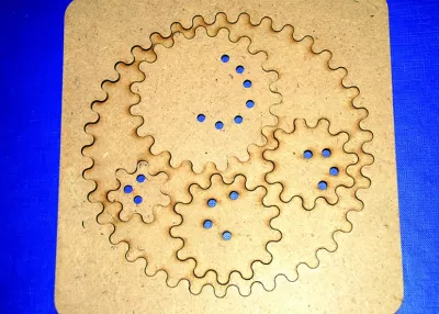 Lazer Kesim Spirograf Çizim Seti Eğitici Oyuncaklar Ücretsiz Vektör CDR çizimi