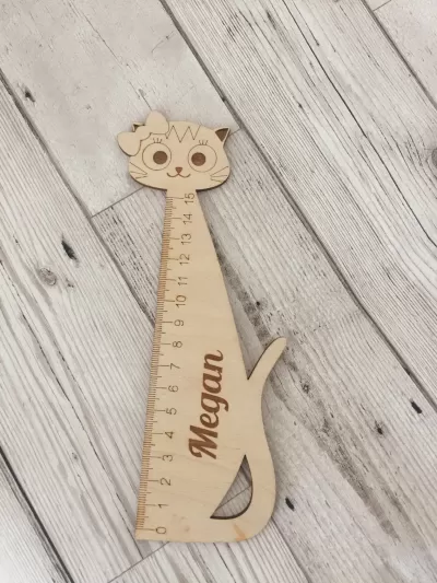 Lazer Kesim Kişiselleştirilmiş Ahşap Cetvel Kedi Şekli Ücretsiz Vektör CDR çizimi
