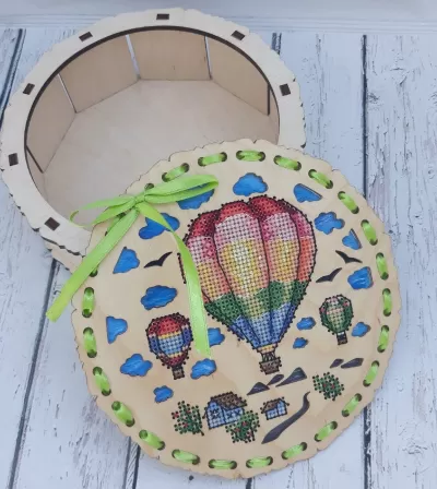 Lazer Kesim Ahşap Dekoratif İşlemeli Kutu Ücretsiz Vektör CDR çizimi