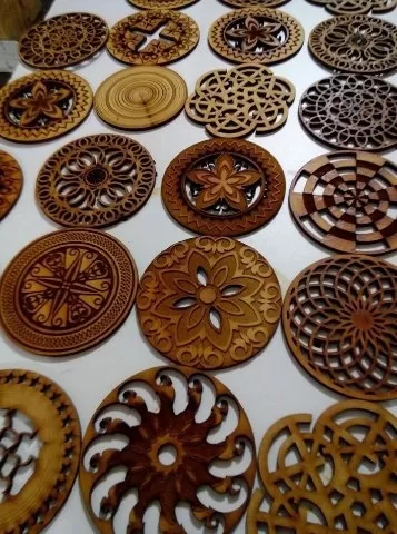 Lazer Kesim Mandala Bardak Altlıkları Ücretsiz Vektör CDR çizimi