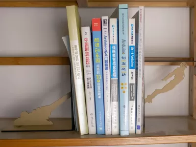 Lazer Kesim Demir Adam Kitap Ayracı Kitap Tutucu DXF Dosyası DXF çizimi