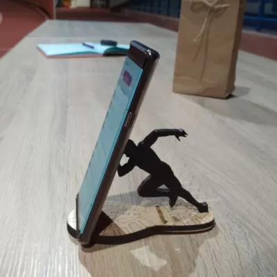 Lazer Kesim Koşucu Telefon Standı Ayakkabı Telefon Tutucu Ücretsiz Vektör CDR çizimi