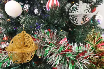 Lazer Kesim Akrilik Noel Süsü Ücretsiz Vektör CDR çizimi