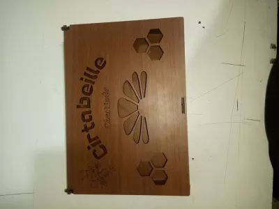 Lazer Kesim Ahşap Tatlı Kutusu Ücretsiz Vektör CDR çizimi