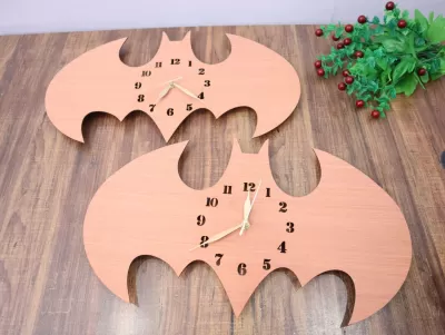 Lazer Kesim Batman Ahşap Duvar Saati Ücretsiz Vektör CDR çizimi