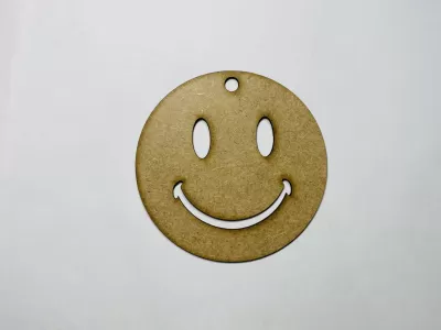 Lazer Kesim Ahşap Gülen Yüz Emoji Ücretsiz Vektör CDR çizimi