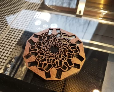 Lazer Kesim İçeri Doğru Oklar Mandala Bardak Altlığı SVG Dosyası SVG çizimi