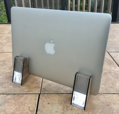 Lazer Kesim Dikey Laptop Standı Akrilik SVG Dosyası SVG çizimi