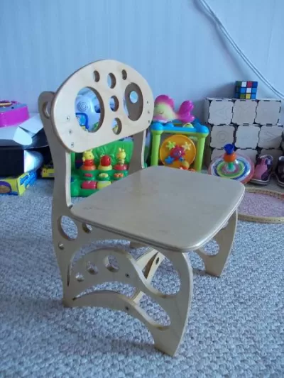 Çocuk Sandalyesi Kendin Yap 3D Puzzle Ücretsiz Vektör CDR çizimi